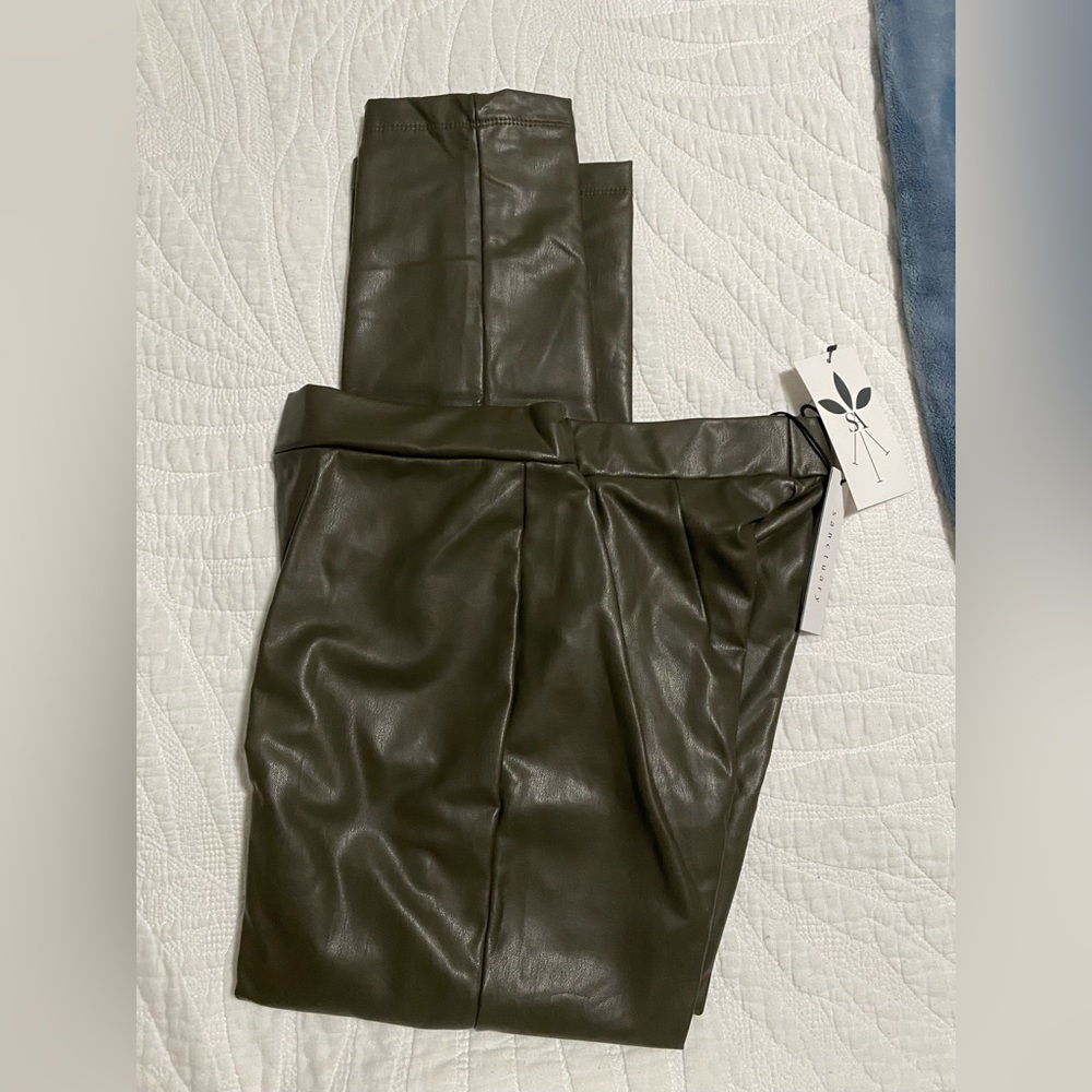 Olive green faux leather crop pants
